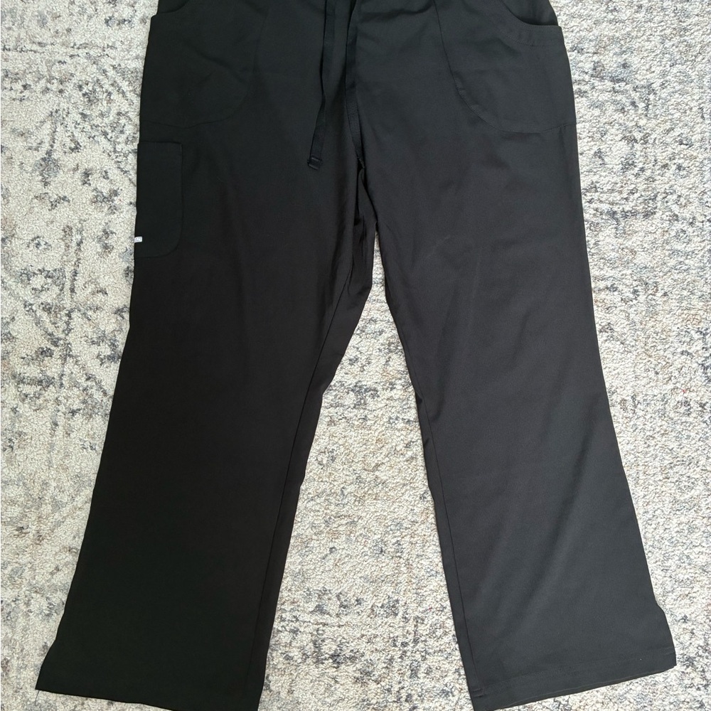 Skechers Women’s Plus 2X Scrub Black Cargo Pants